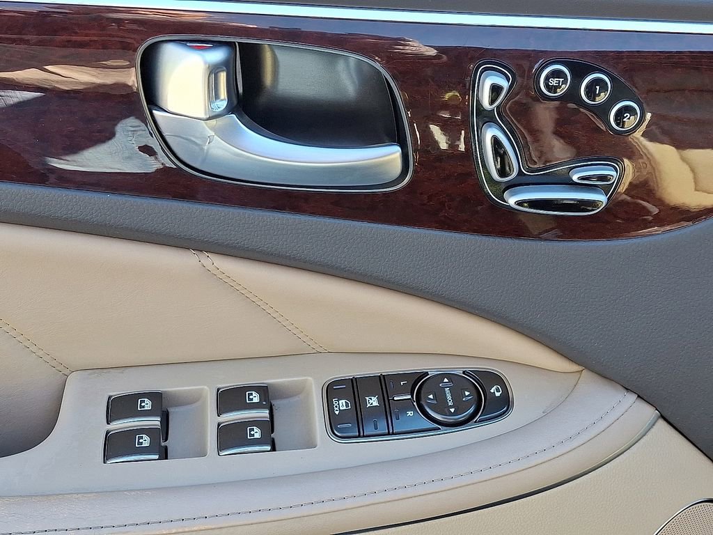 Used 2011 Hyundai Equus Signature image 12