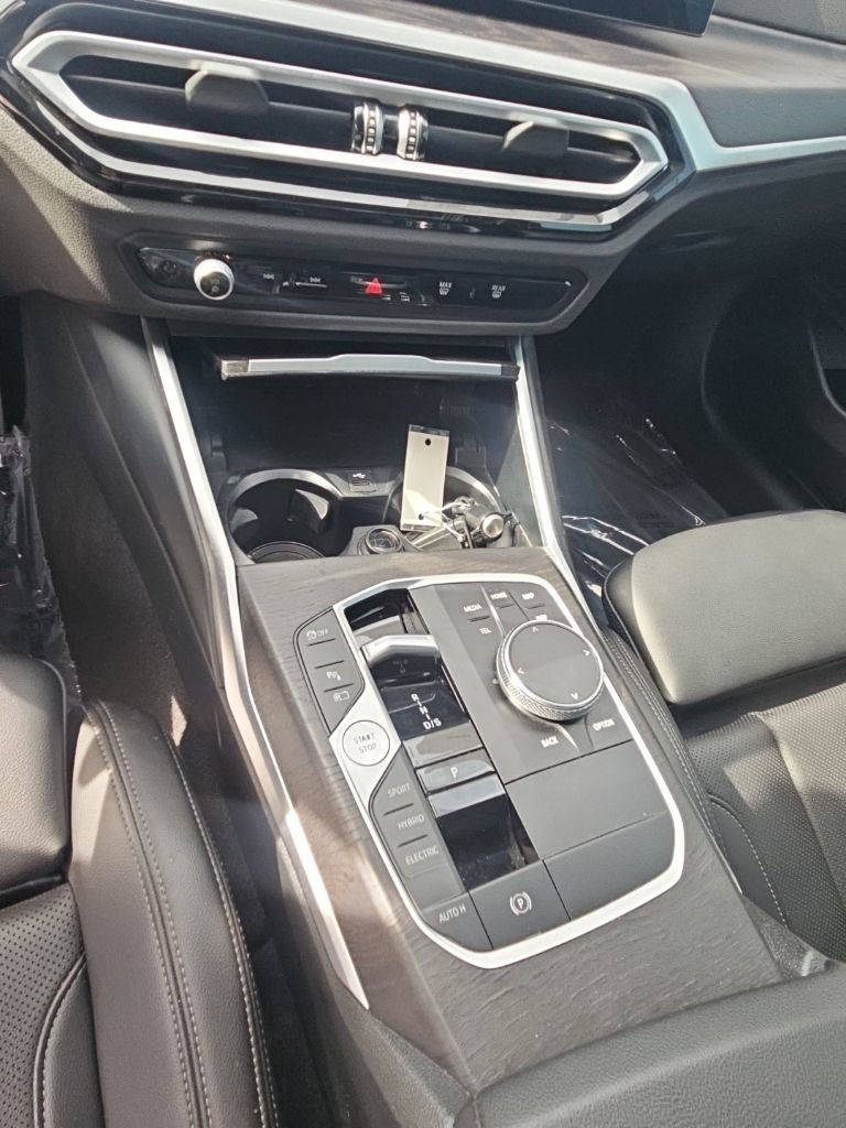 Used 2024 BMW 330e xDrive AWD/4WD image 16