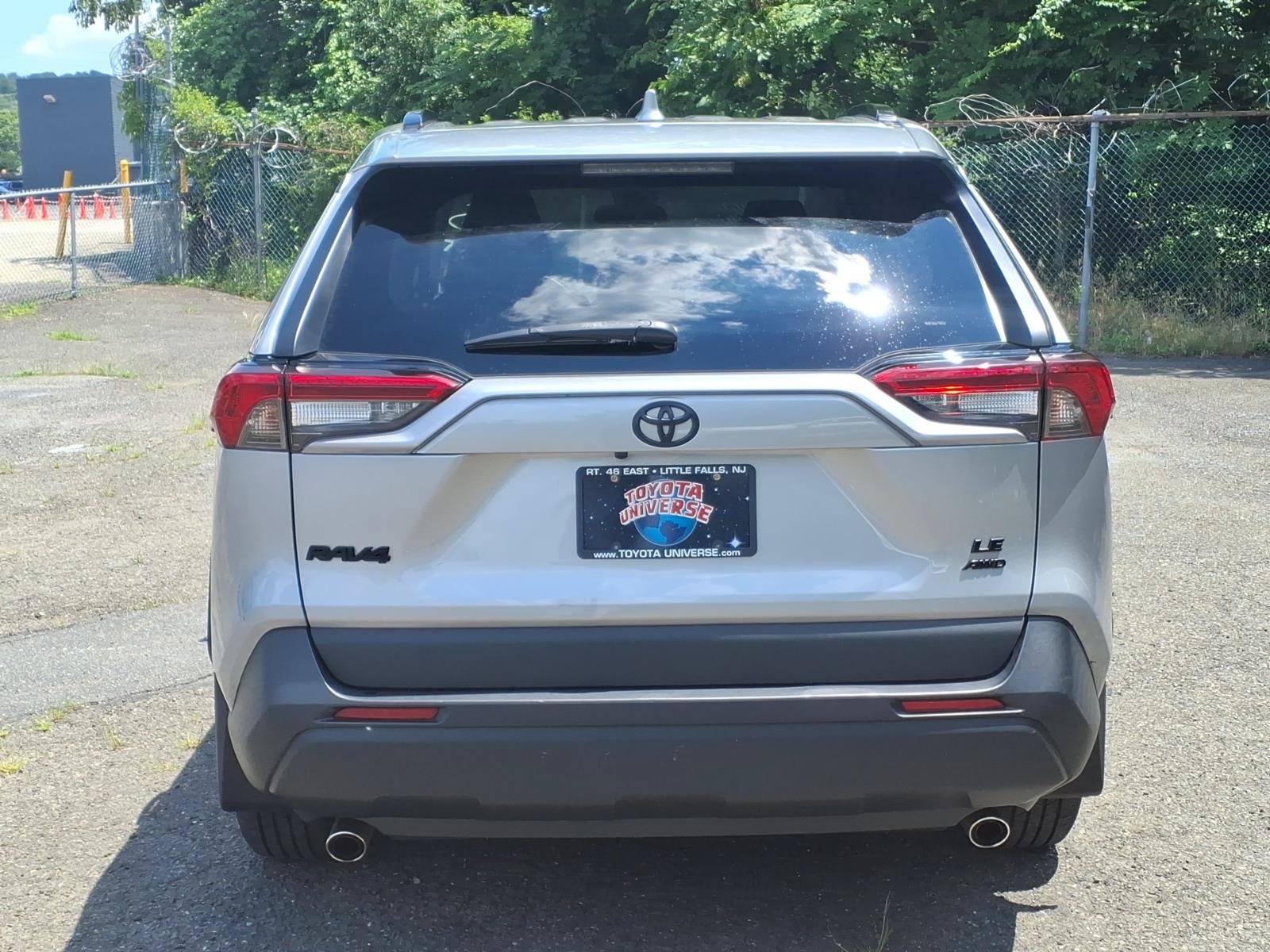 Used 2021 Toyota RAV4 LE w/ Carpet Mat Package (TMS) AWD/4WD image 5