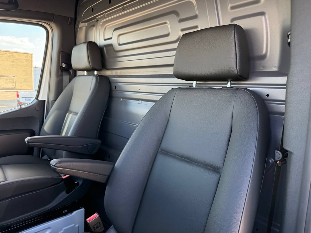 New 2026 Mercedes-Benz Sprinter 2500 image 11
