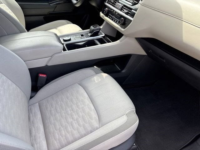 Used 2024 Nissan Pathfinder SV AWD/4WD image 38