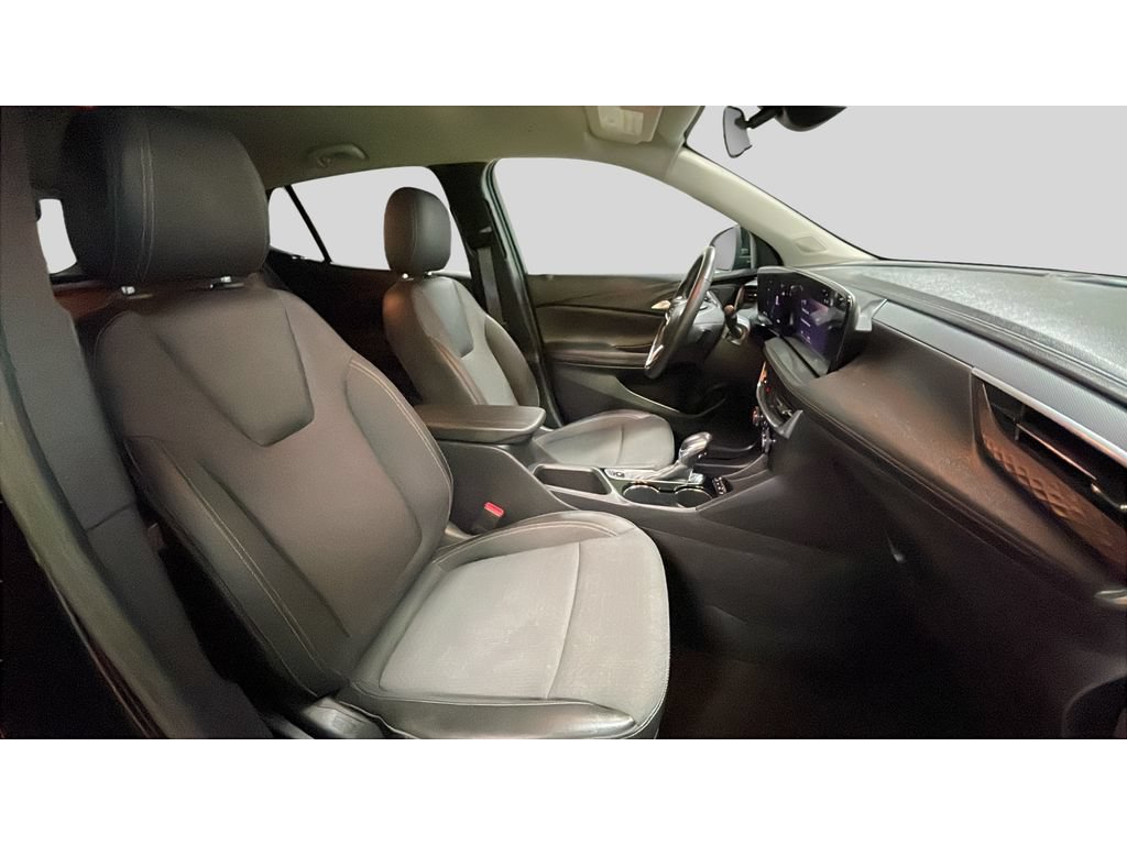 Used 2024 Buick Encore GX Preferred AWD/4WD image 17