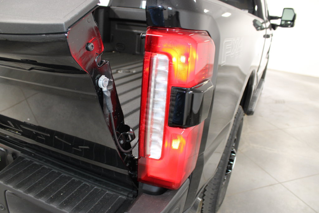 New 2026 Ford F250 Lariat w/ Black Appearance Package AWD/4WD image 29