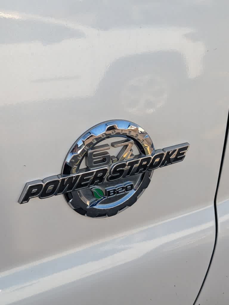 Used 2015 Ford F250 Lariat w/ Lariat Interior Package AWD/4WD image 8