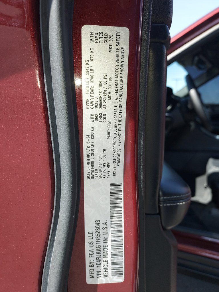Used 2024 Jeep Grand Cherokee L Laredo AWD/4WD image 27