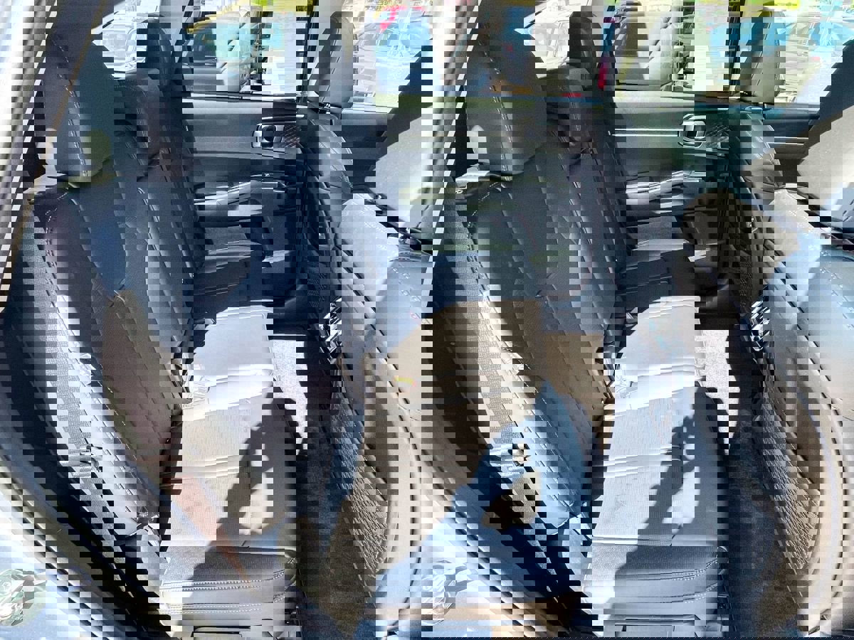 Used 2024 Kia Sorento S w/ Panoramic Sunroof Package image 13