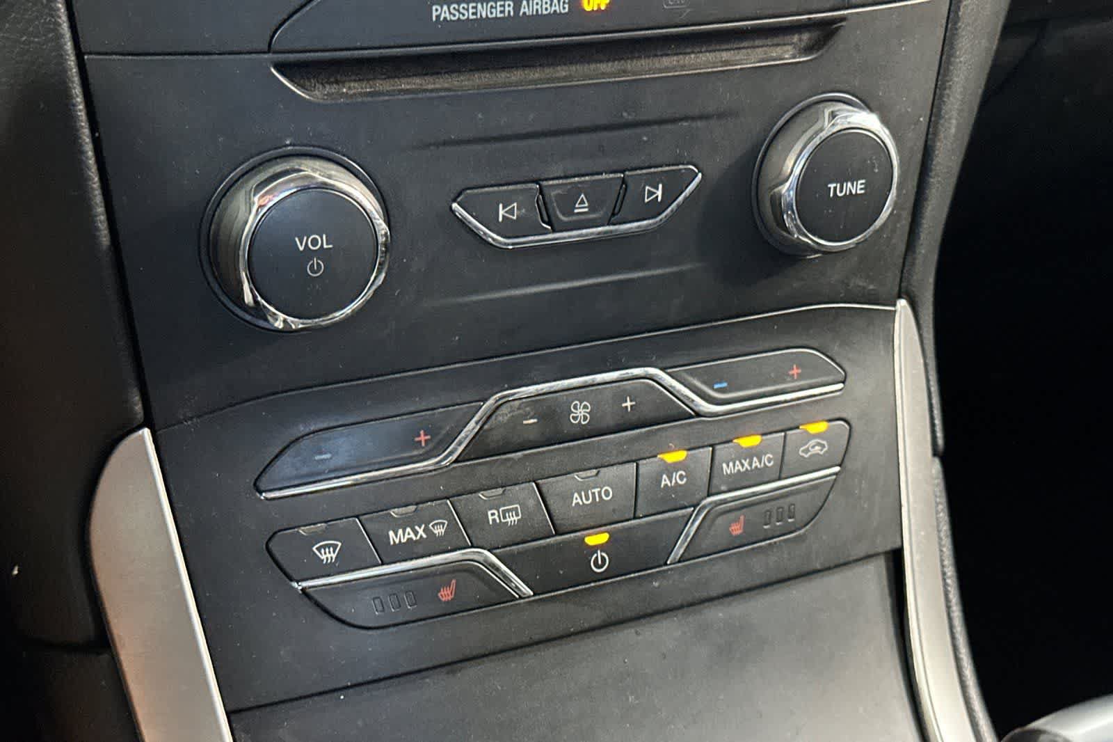 Used 2018 Ford Edge SEL w/ Equipment Group 201A FWD image 22