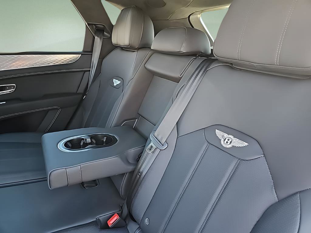 New 2024 Bentley Bentayga image 29