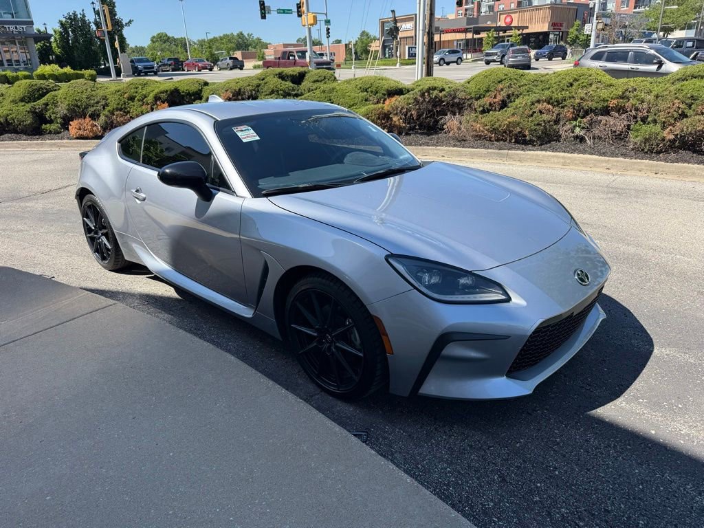 Used 2023 Toyota GR86 Premium w/ ALL Weather Mat Package (TMS) RWD image 3