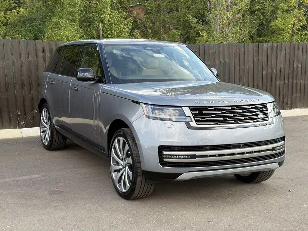 New 2025 Land Rover Range Rover Long Wheelbase SE image 8