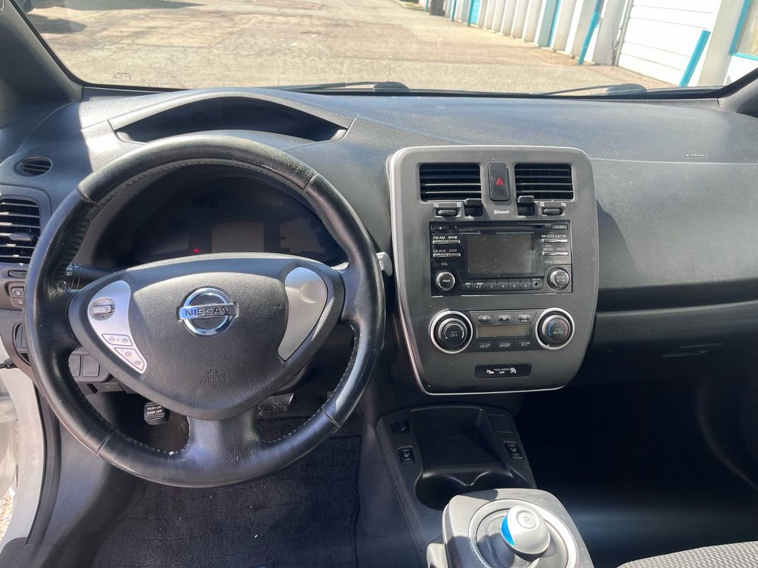 Used 2013 Nissan Leaf S w/ Charger Pkg image 14