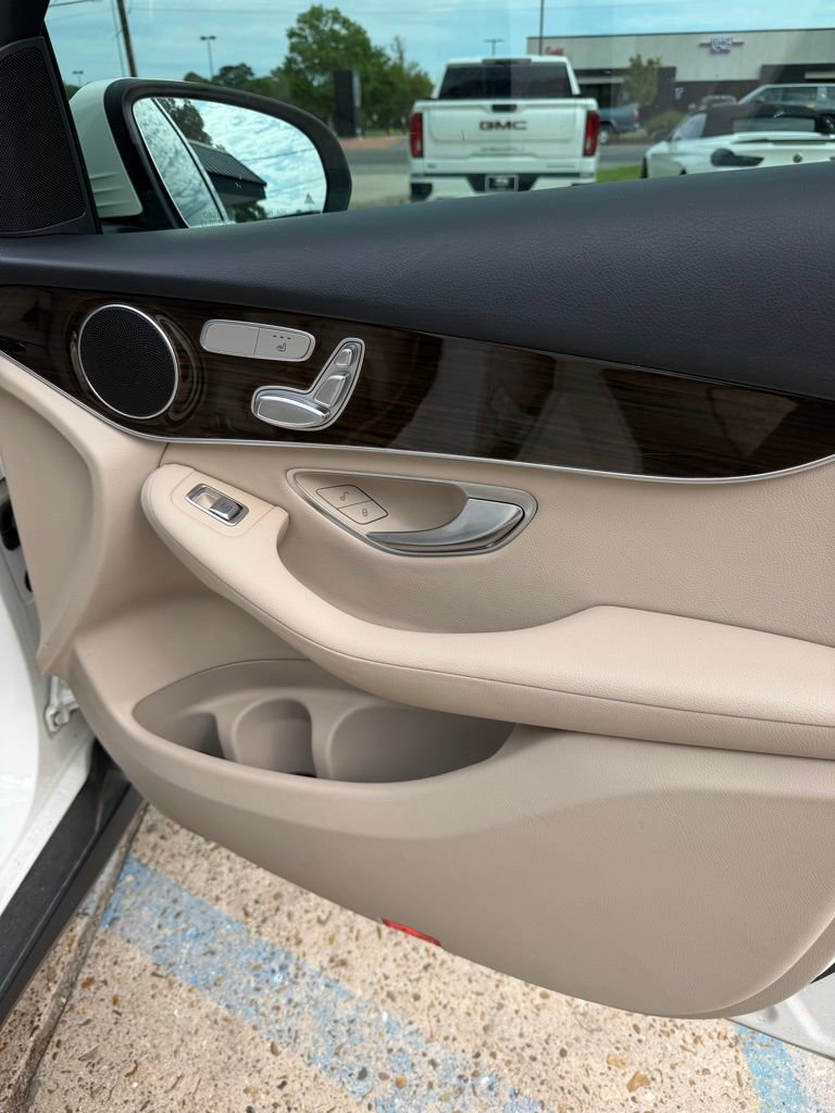 Used 2021 Mercedes-Benz GLC 300 image 21