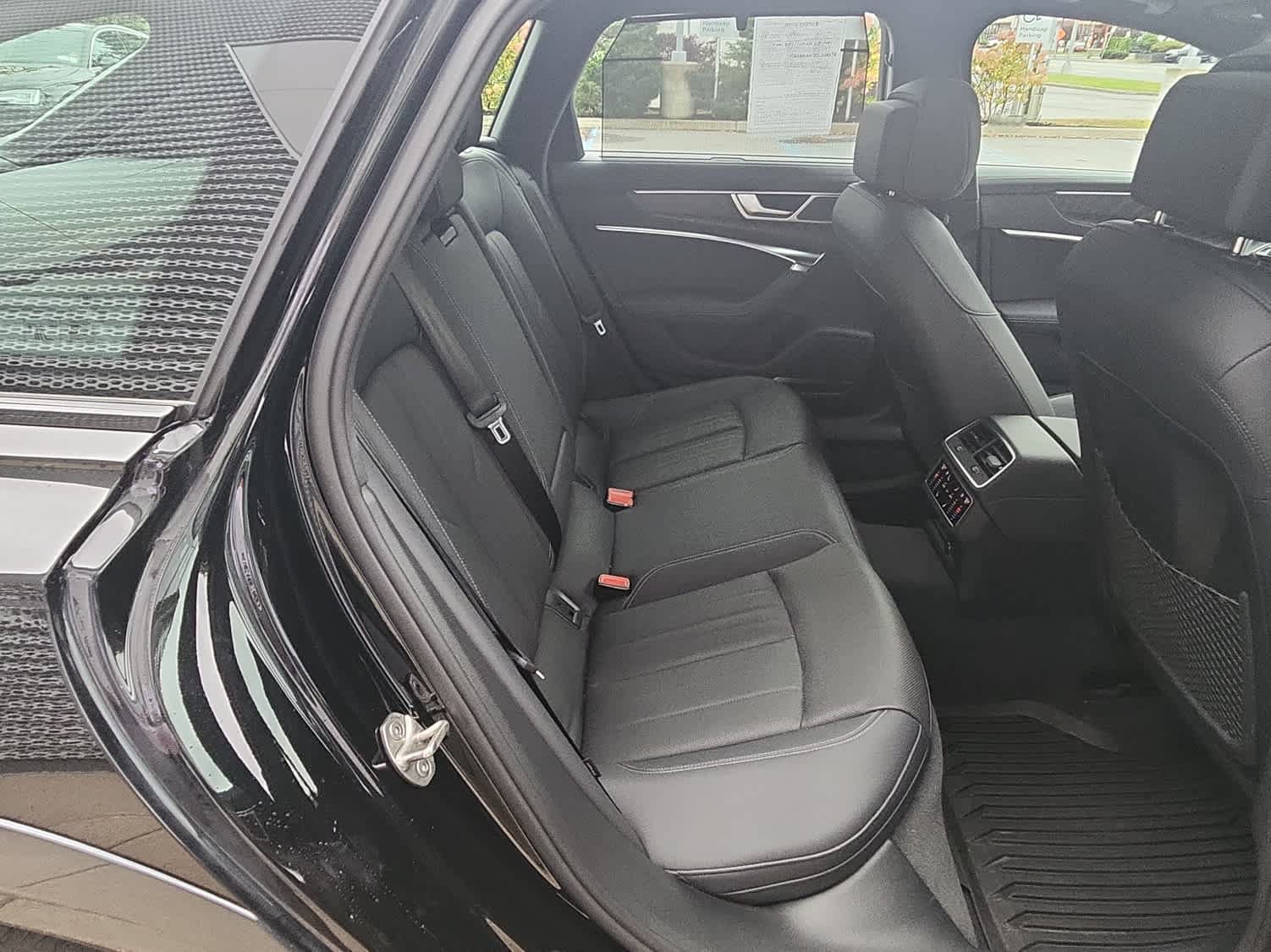 Used 2023 Audi A6 3.0T allroad Premium Plus w/ Executive Package AWD/4WD image 33