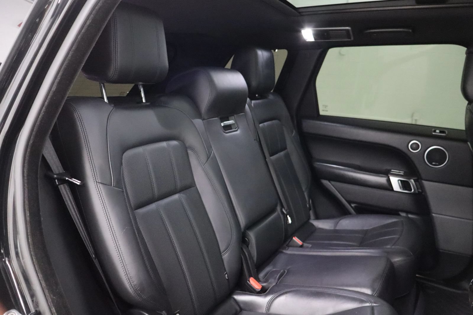 Used 2019 Land Rover Range Rover Sport HSE AWD/4WD image 23