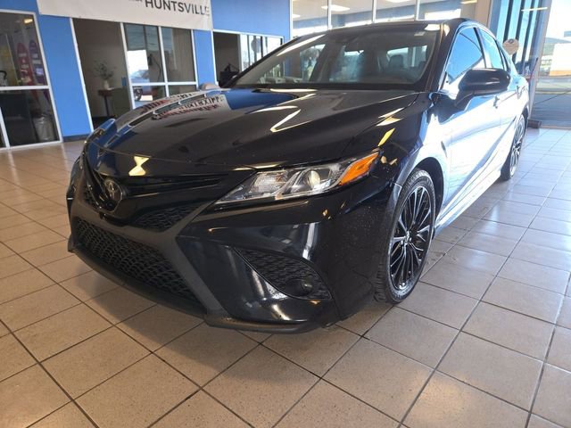 Used 2020 Toyota Camry SE image 4
