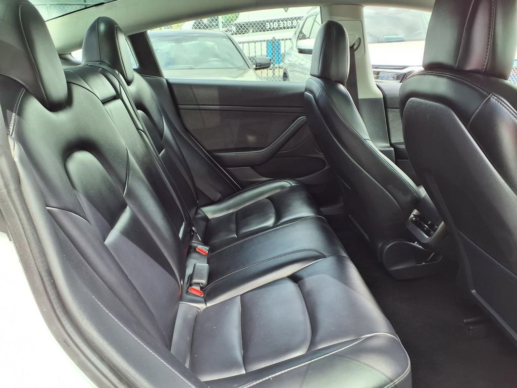 Used 2022 Tesla Model 3 Long Range AWD/4WD image 7