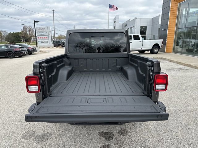 New 2026 Jeep Gladiator Sport AWD/4WD image 10