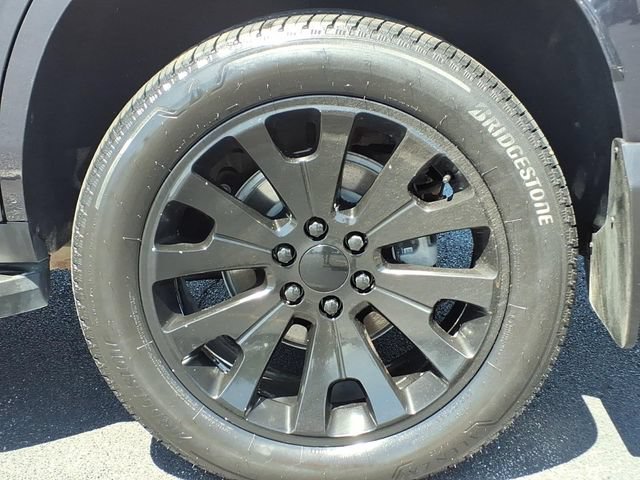 Used 2023 Chevrolet Tahoe High Country AWD/4WD image 11