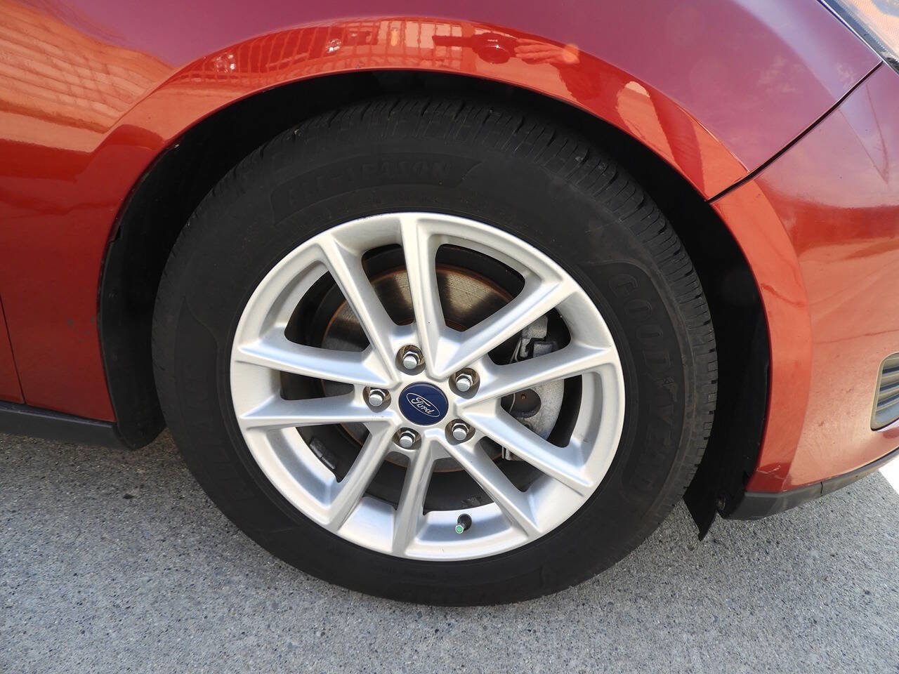 Used 2016 Ford Focus SE image 12