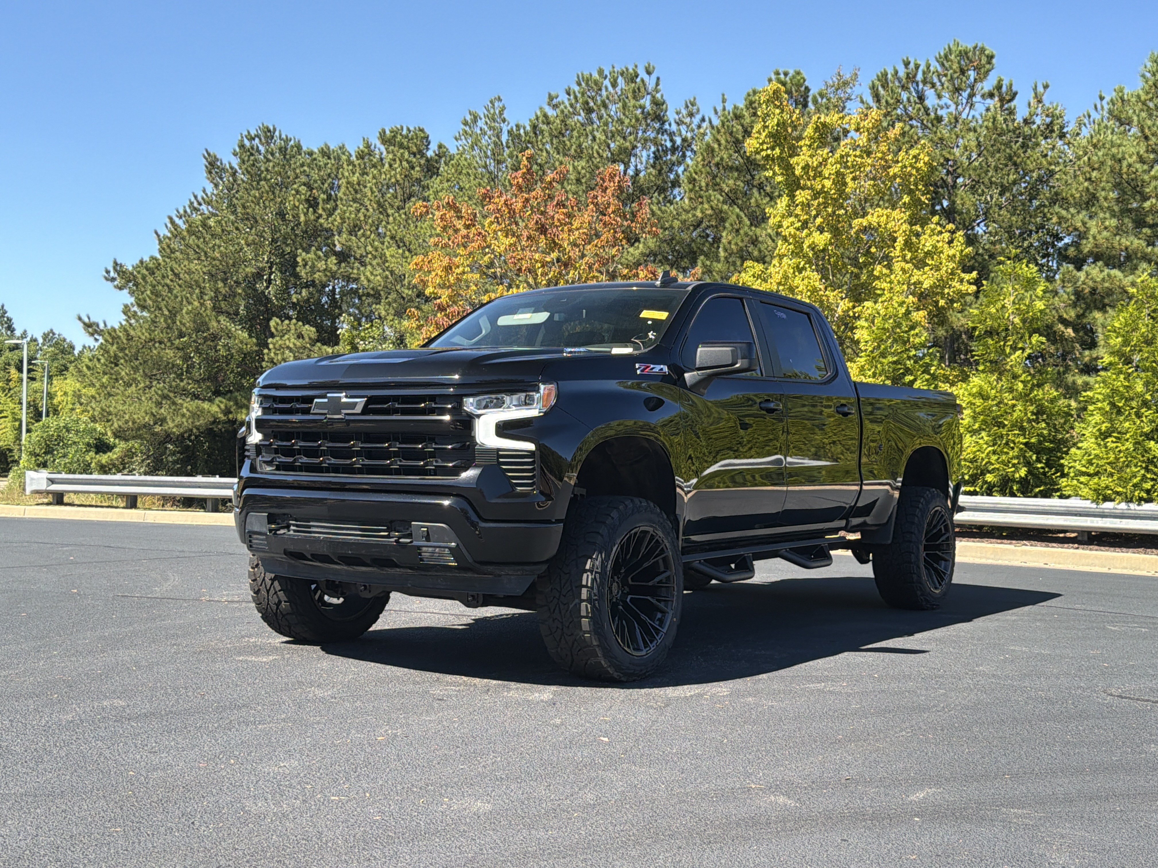Used 2024 Chevrolet Silverado 1500 RST w/ Z71 Off-Road Package AWD/4WD image 11