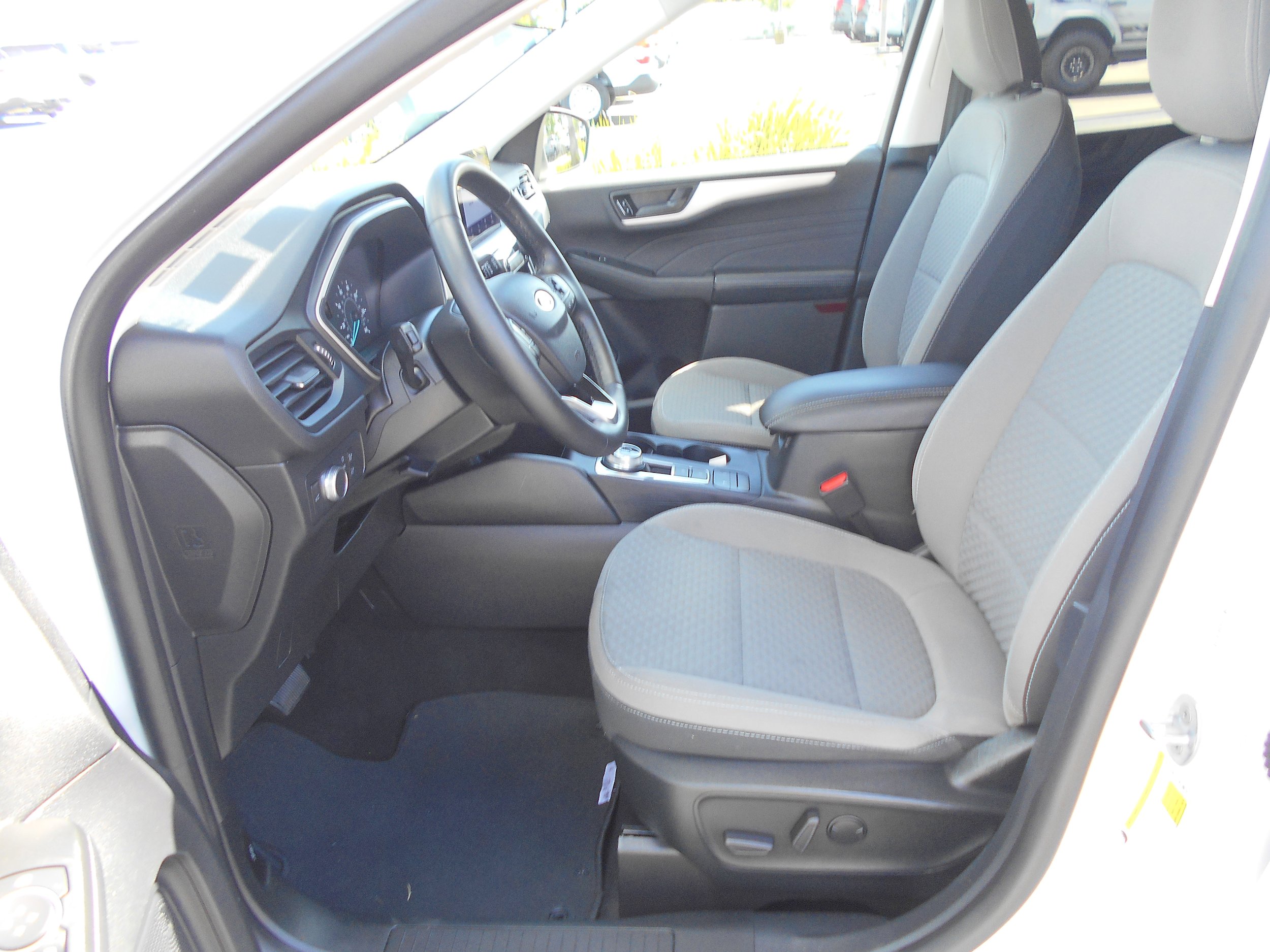 Used 2022 Ford Escape SE w/ Convenience Package AWD/4WD image 6