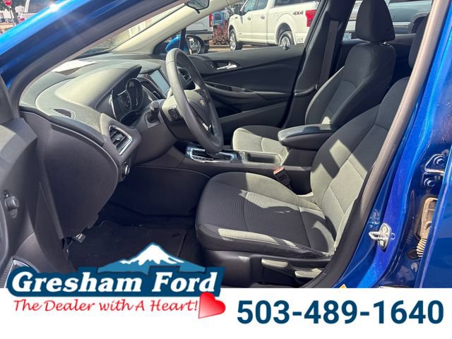 Used 2017 Chevrolet Cruze LT FWD image 14