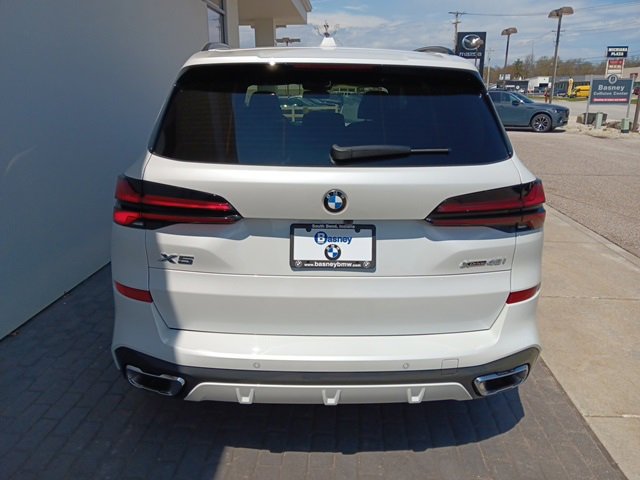 Certified 2025 BMW X5 xDrive40i w/ M Sport Package image 5