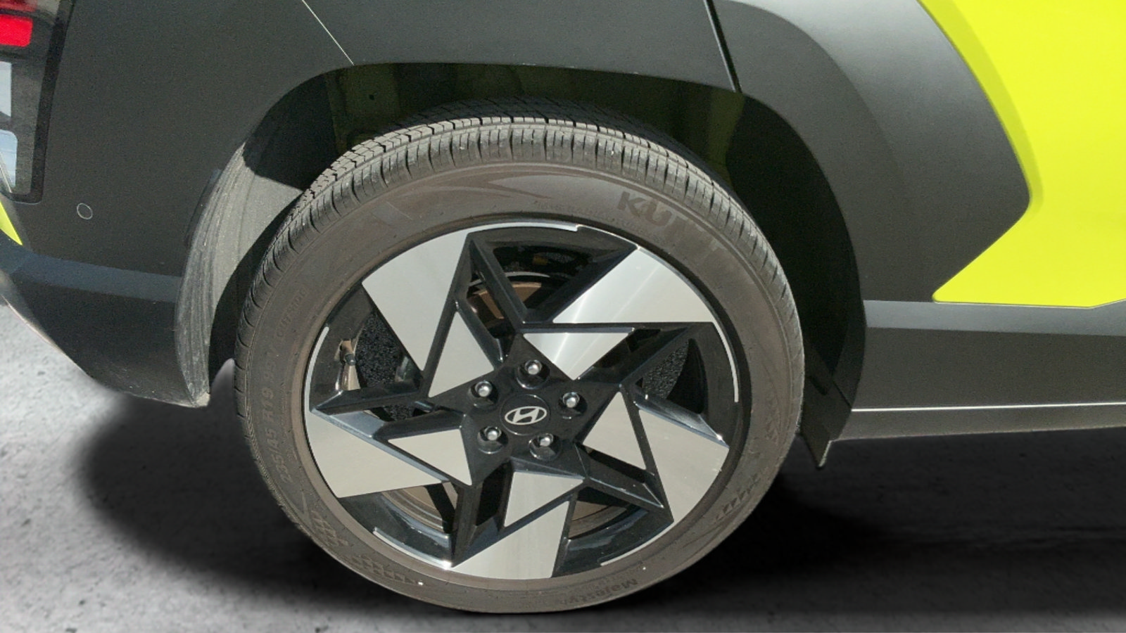 Used 2024 Hyundai Kona Limited FWD image 48