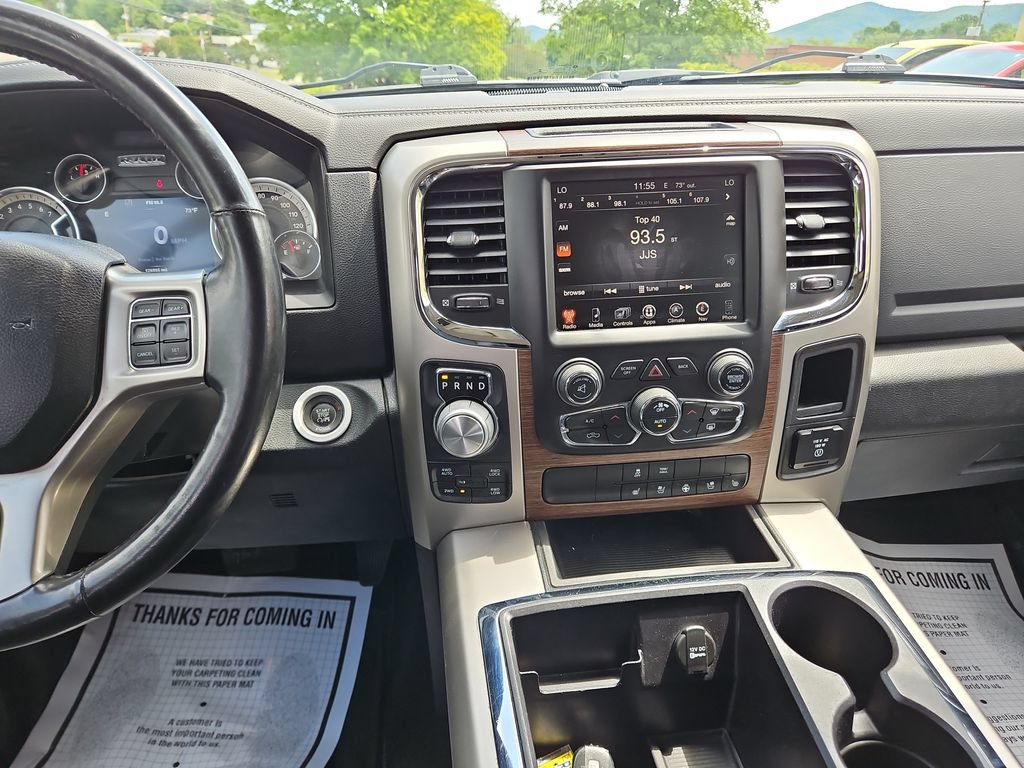 Used 2014 RAM 1500 Laramie w/ Convenience Group AWD/4WD image 18