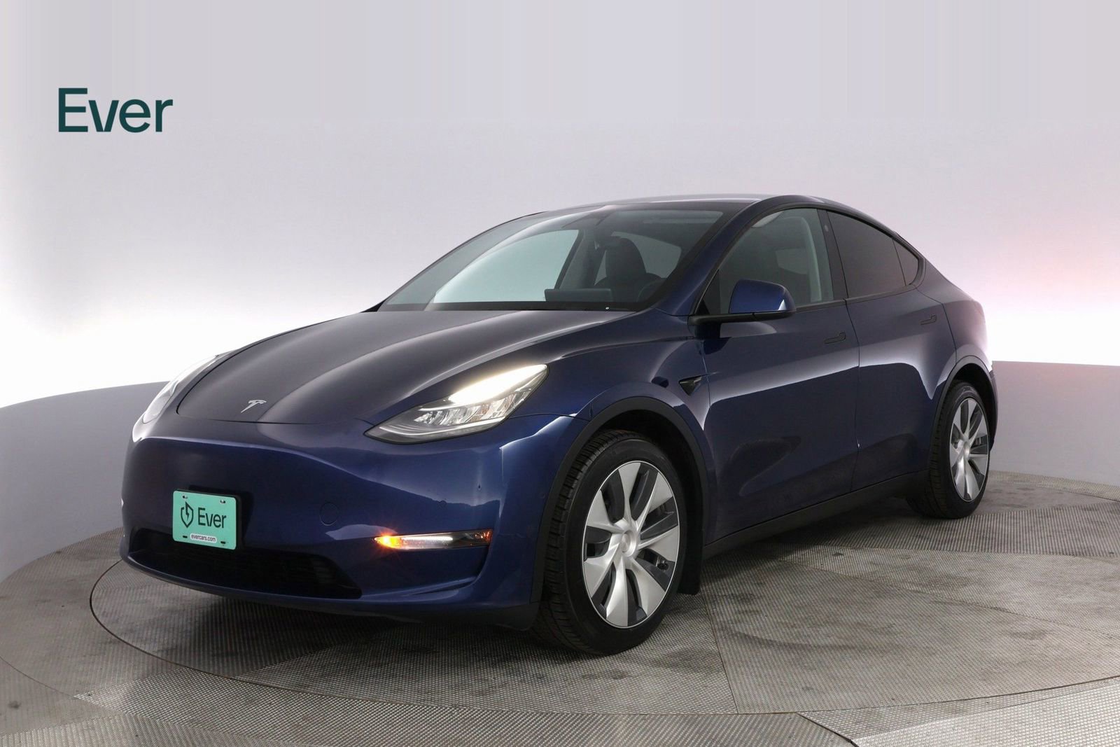 Used 2022 Tesla Model Y Long Range image 2