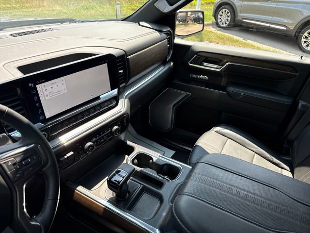 Used 2024 Chevrolet Silverado 1500 High Country w/ Z71 Off-Road Package AWD/4WD image 26