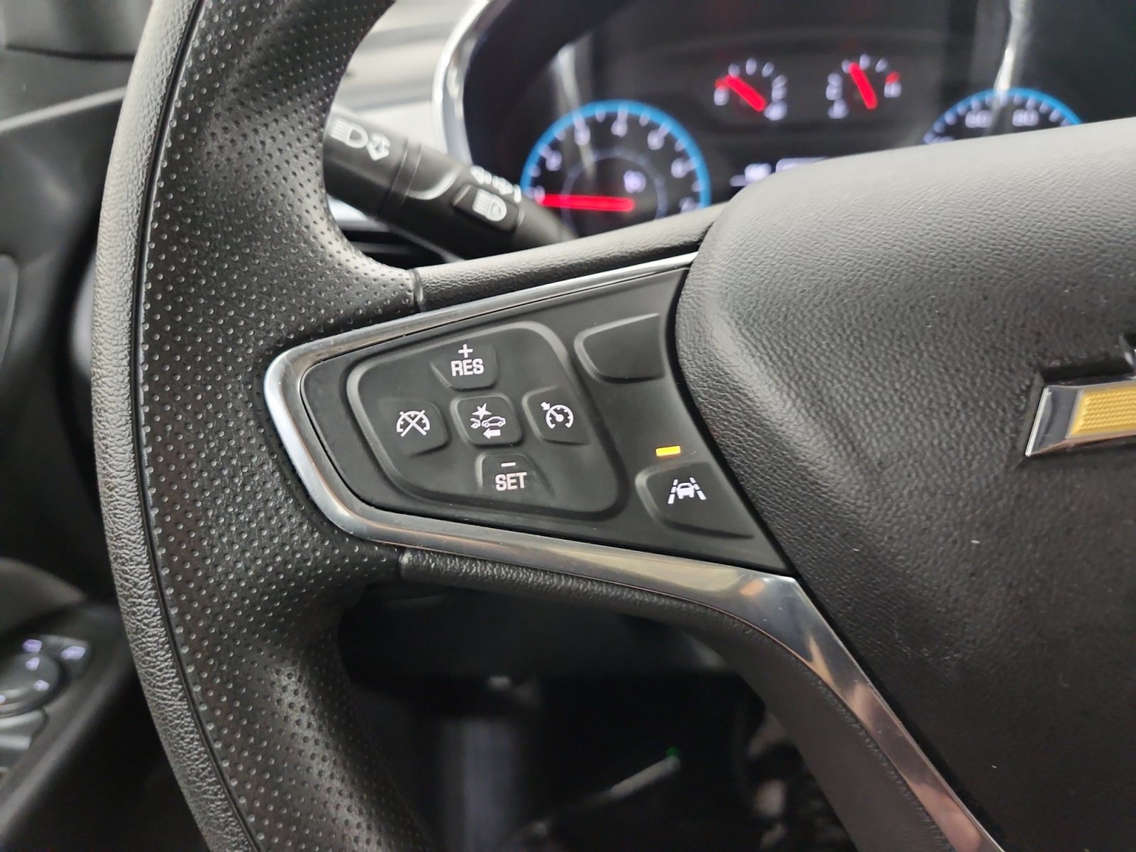 Used 2021 Chevrolet Equinox LS AWD/4WD image 21