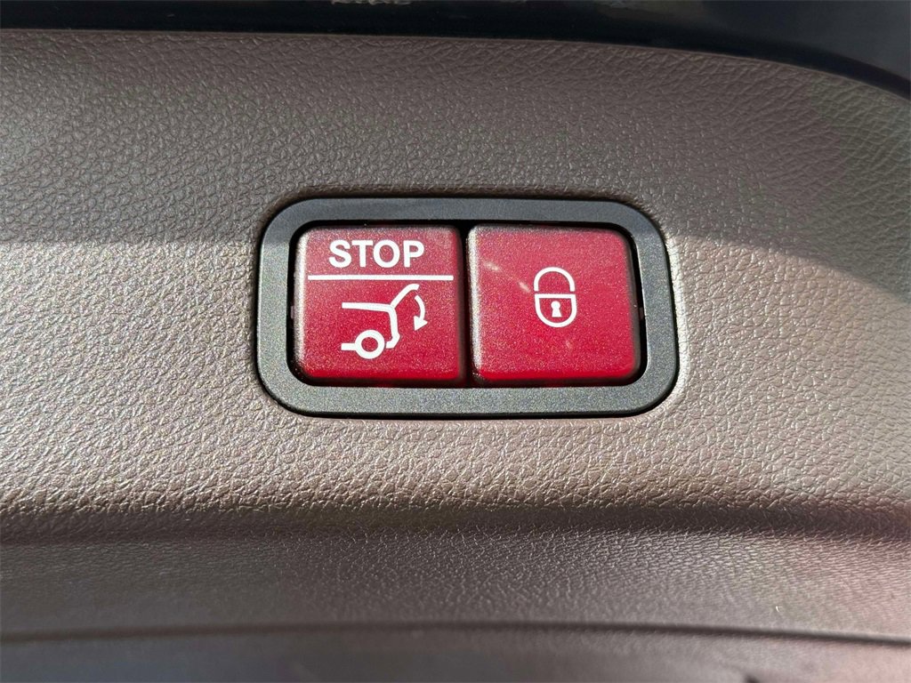 Used 2018 Mercedes-Benz GLS 450 4MATIC image 19