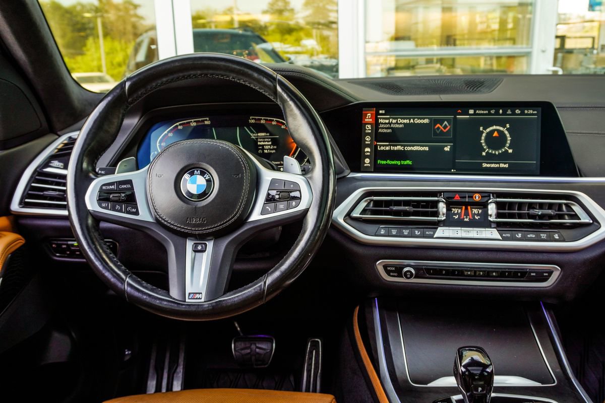 Used 2022 BMW X7 xDrive40i w/ M Sport Package image 17