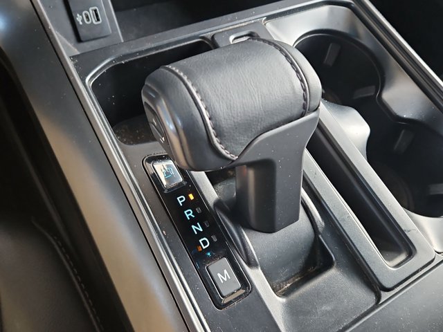 Used 2025 Ford F150 Lariat AWD/4WD image 12