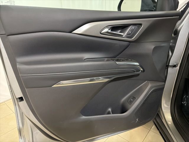 New 2026 Chevrolet Traverse LT w/ Driver Confidence Package FWD image 9