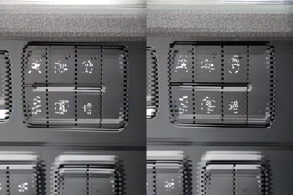 Used 2025 Chevrolet Tahoe Premier AWD/4WD image 27