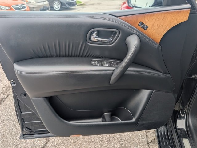 Used 2013 INFINITI QX56 4WD image 10