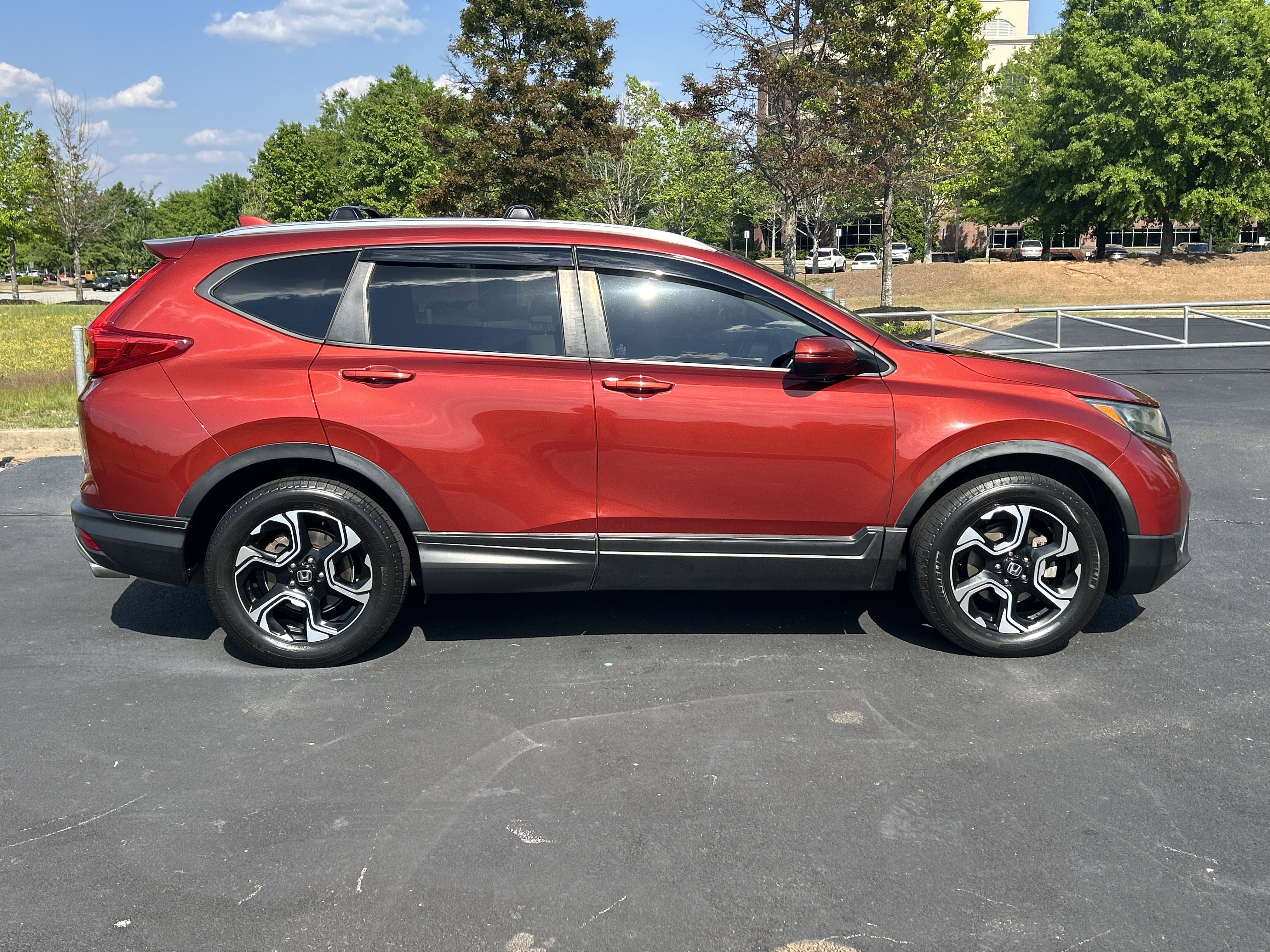 Used 2018 Honda CR-V Touring image 10