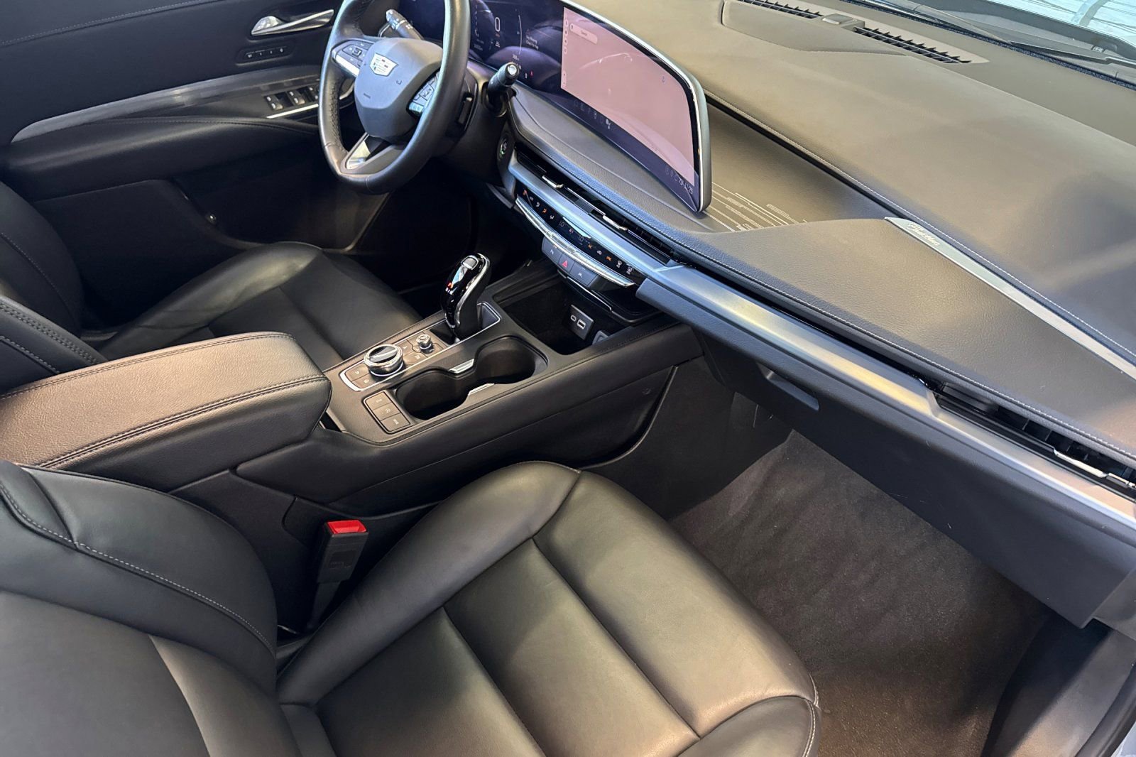 Certified 2025 Cadillac XT4 Premium Luxury image 17