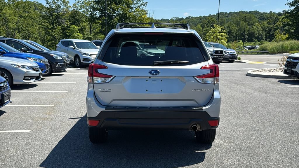 Certified 2023 Subaru Forester Limited AWD/4WD image 5