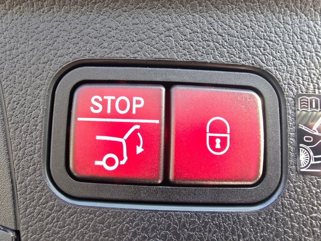 New 2026 Mercedes-Benz GLE 450 4MATIC Coupe image 19