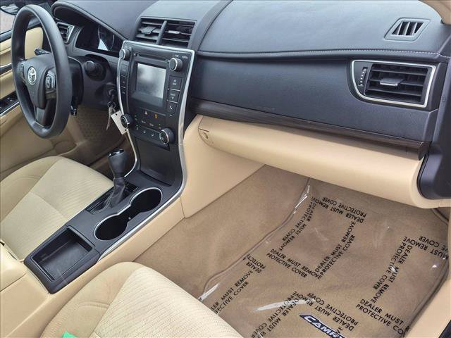 Used 2017 Toyota Camry LE FWD image 19