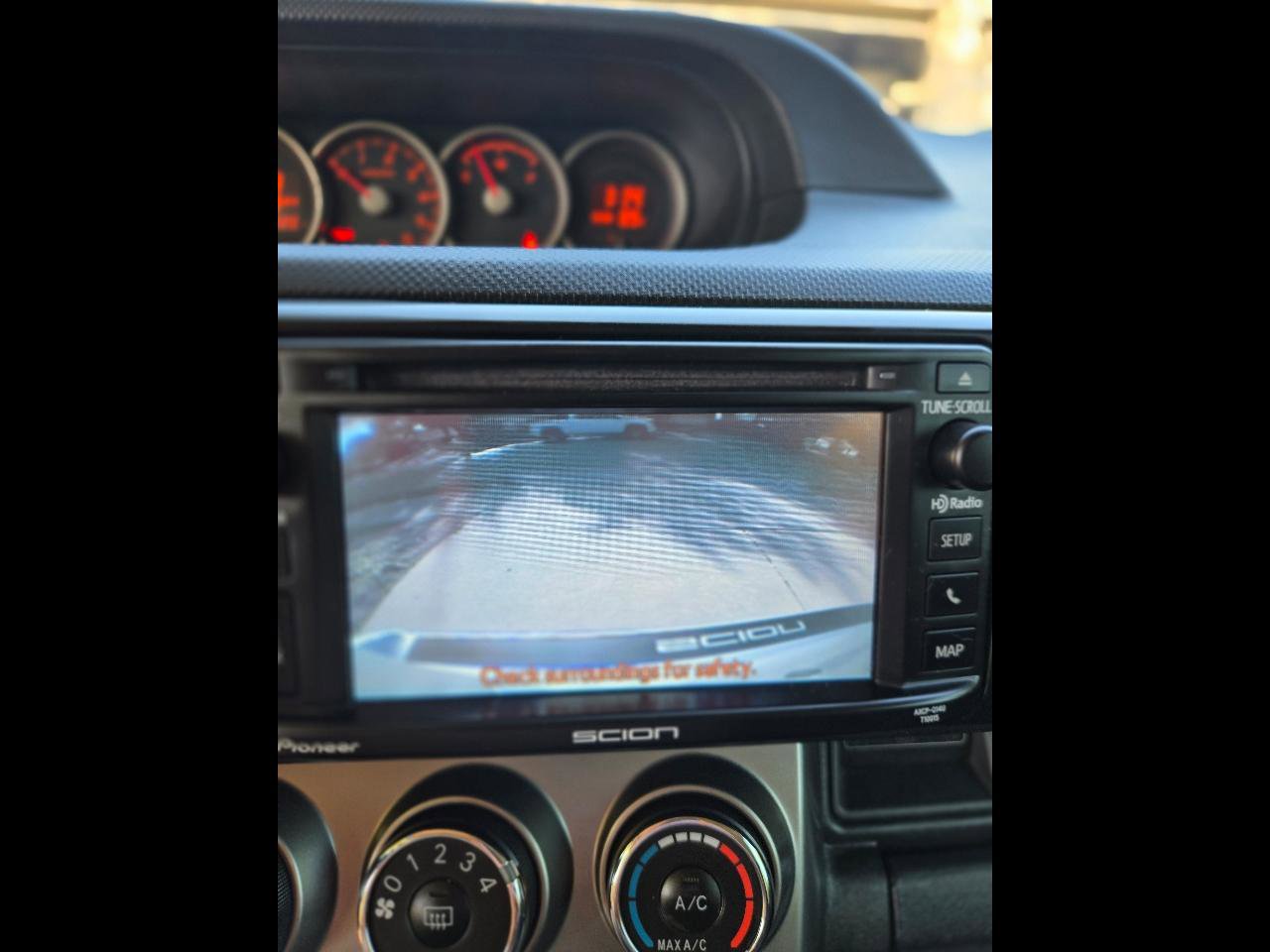 Used 2015 Scion xB image 11