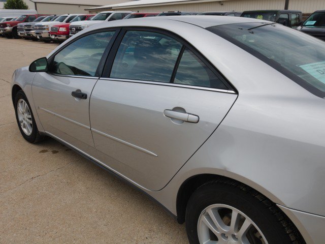 Used 2006 Pontiac G6 Sedan w/ Drivers Package FWD image 8