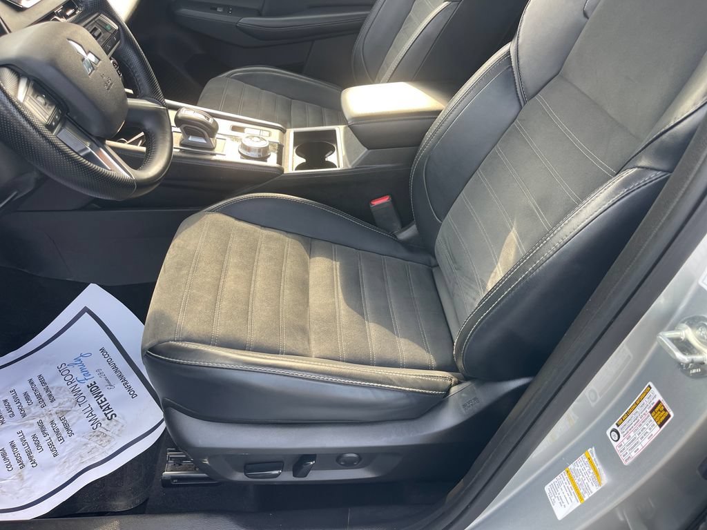 Used 2024 Mitsubishi Outlander SE AWD/4WD image 13
