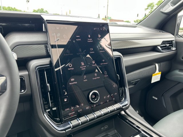 New 2026 GMC Yukon AT4 w/ AT4 Premium Plus Package AWD/4WD image 51