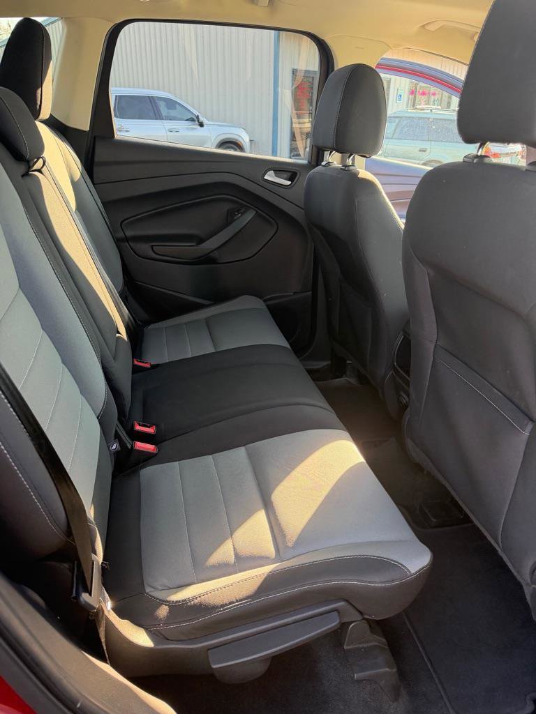 Used 2016 Ford Escape SE image 12