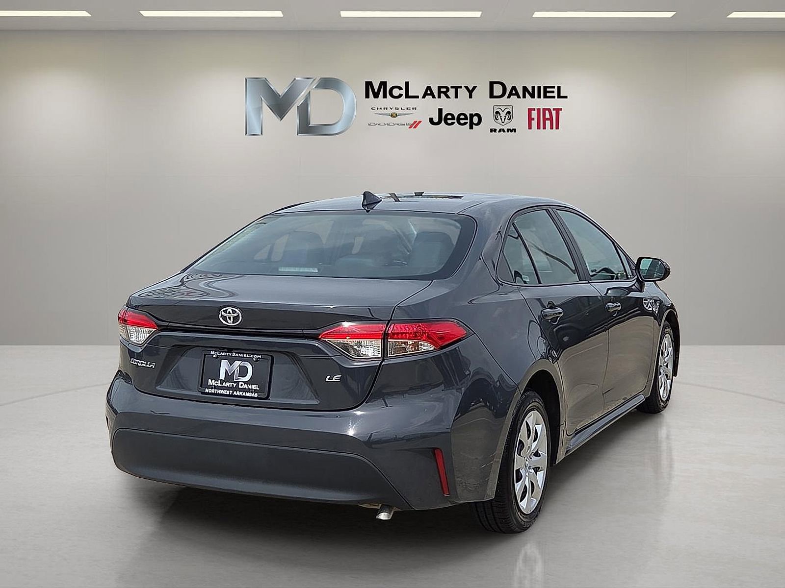 Used 2025 Toyota Corolla LE FWD image 5