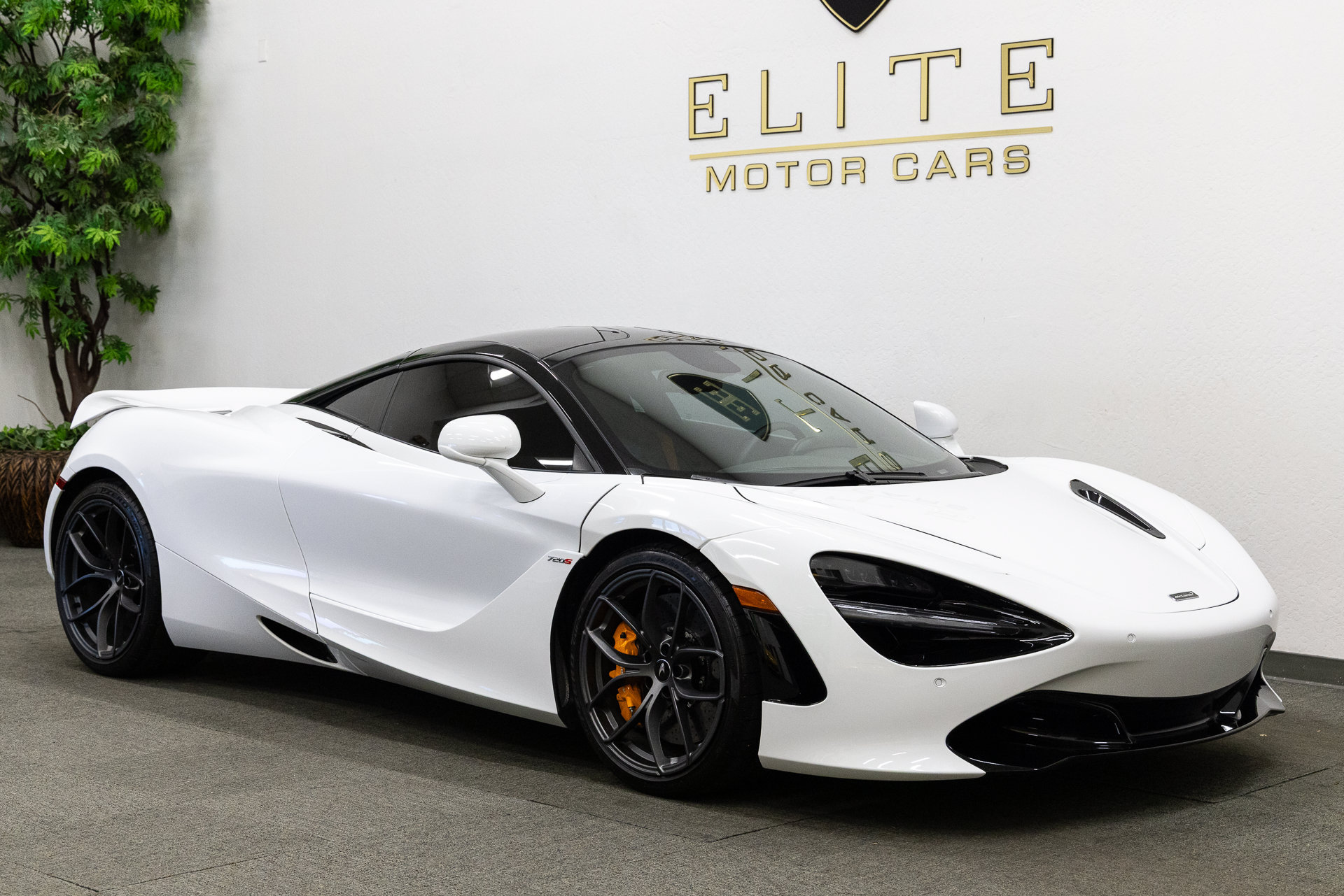 Used 2019 McLaren 720S Luxury RWD image 7